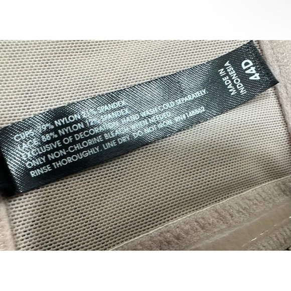 Women’s Torrid Curve 44D Beige Tan Lace Underwire Bra - Picture 8 of 8